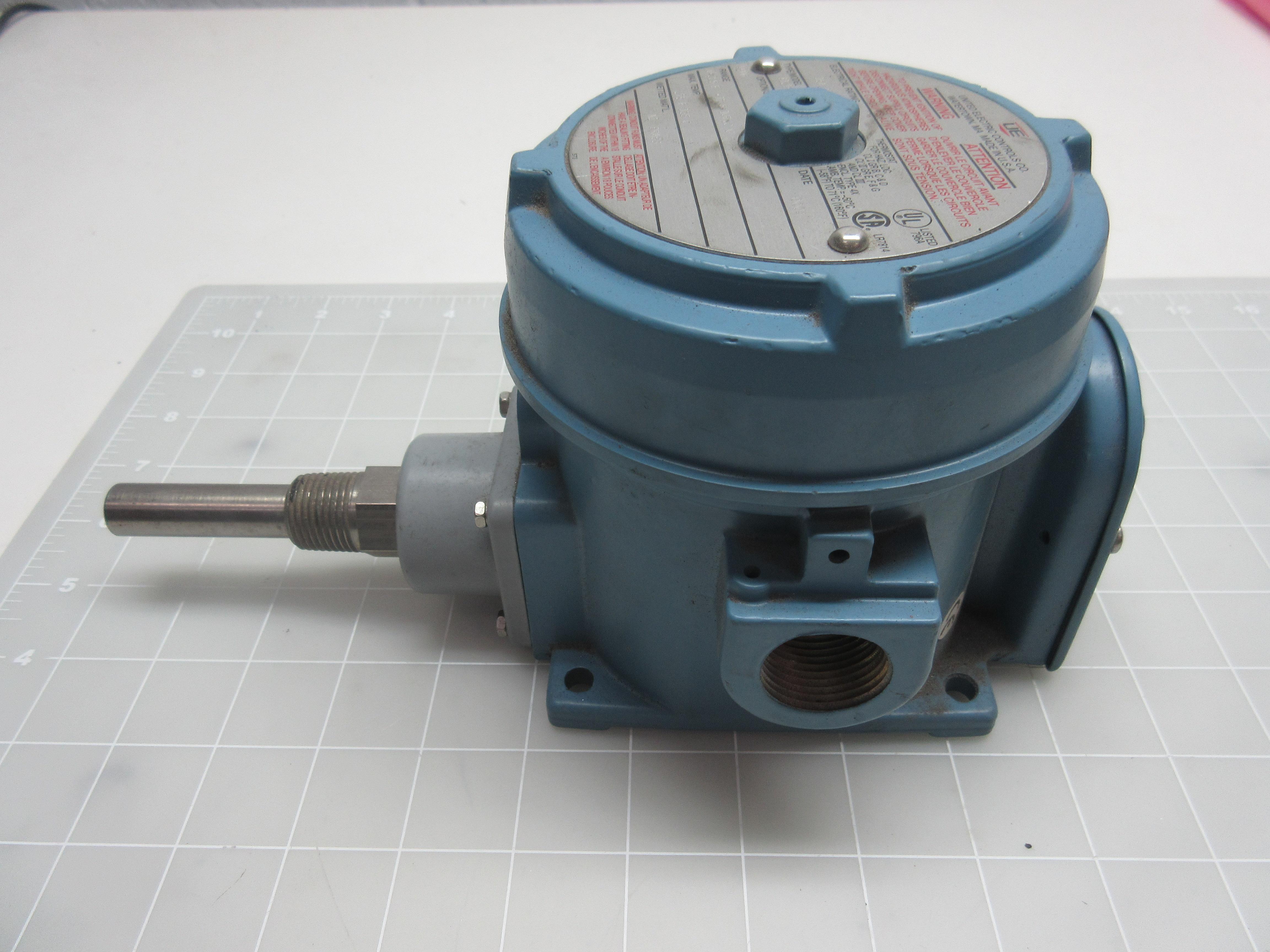 United Electric Controls B121120 Explosion Proof Temperature Switch